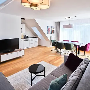  Apartment Myfavorit - Spacious Next To Puplic Transport U1 Direct Connection To Citycenter Austria