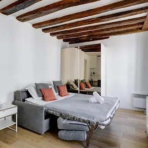  Apartment Le Marais - Republique Studio France