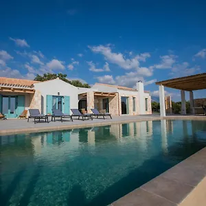  Villa Exclusive Sea View Madelaine Greece